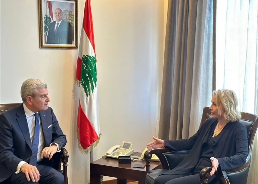 وزير الصناعة يلتقي سفيرة استونيا للبحث بالتطوير التكنولوجي