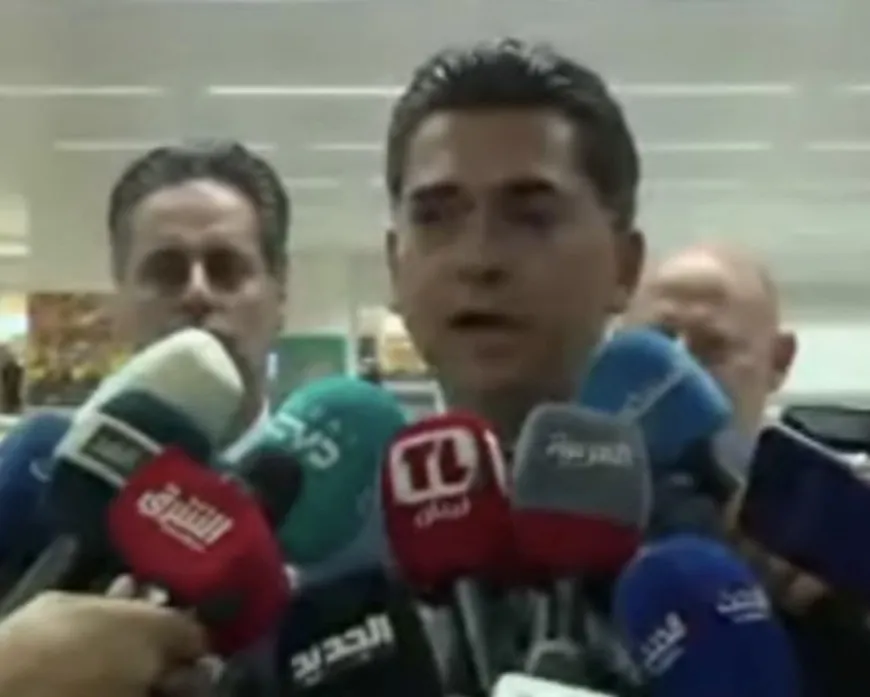  وزير الإعلام بول مرقص ممثلاً رئيس الجمهورية الى مطار بيروت لإستقبال الطائرة الإماراتية الثانية