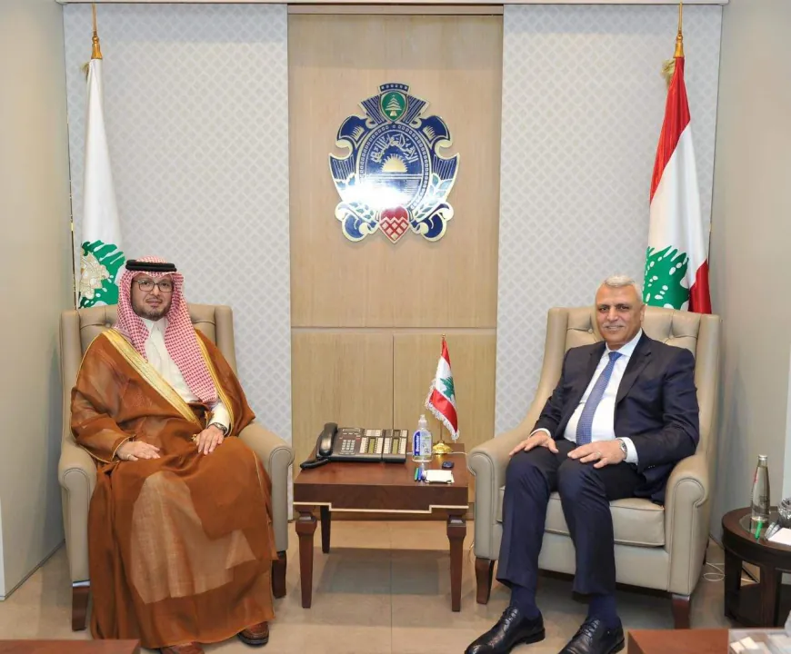بخاري زار اللواء شقير في بيروت