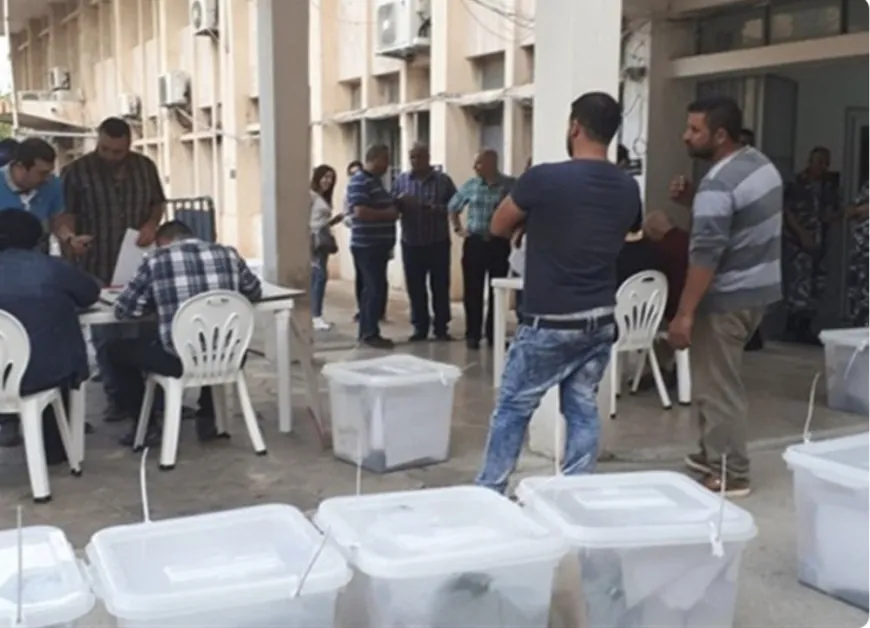 تسليم صناديق الاقتراع في المناطق شمالاً