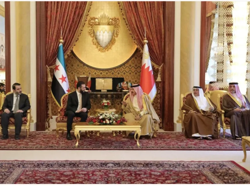 الشرع يبحث مع عاهل البحرين العلاقات الثنائية والتطورات