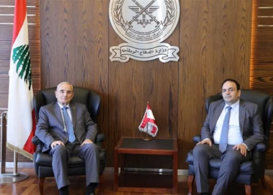 وزير الدفاع عرض الاوضاع مع ناصر وقاطيشا