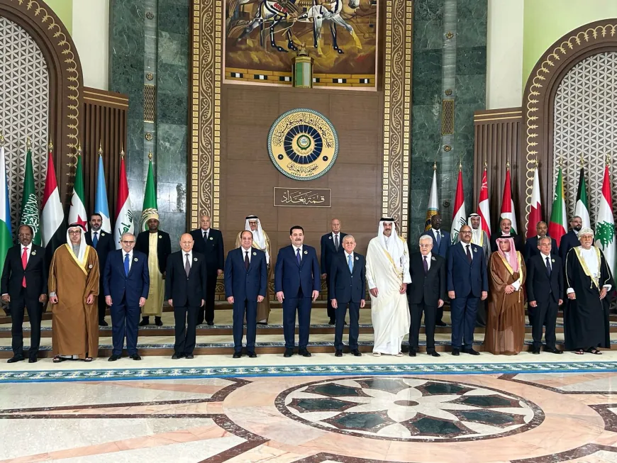 الصورة الرسمية التذكارية للقمة العربية بدورتها الرابعة والثلاثين في العاصمة العراقية بغداد