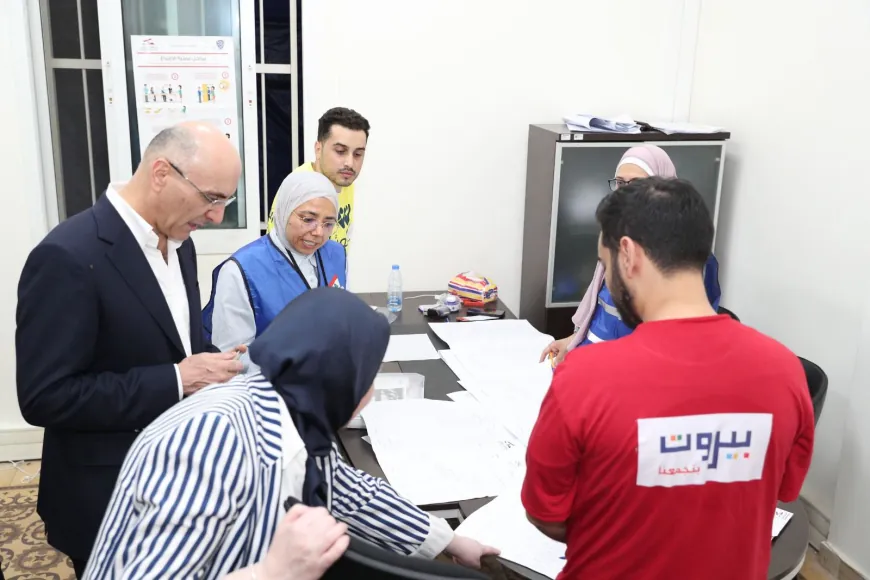جولة تفقدية ل وزير الداخلية والبلديات أحمد الحجار اثناء سير عملية فرز الأصوات في بيروت