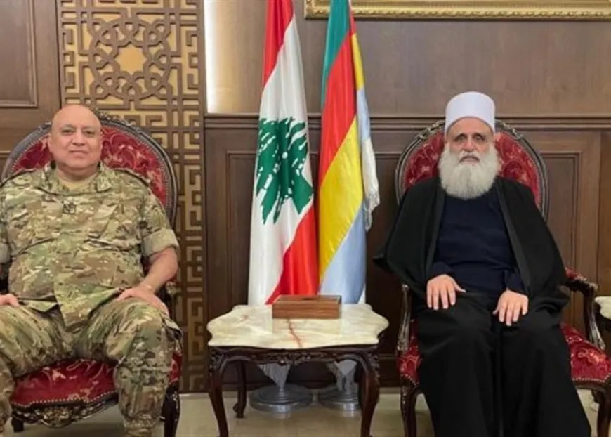 شيخ العقل بحث ورئيس الأركان قضايا أمنية وعامة في لبنان