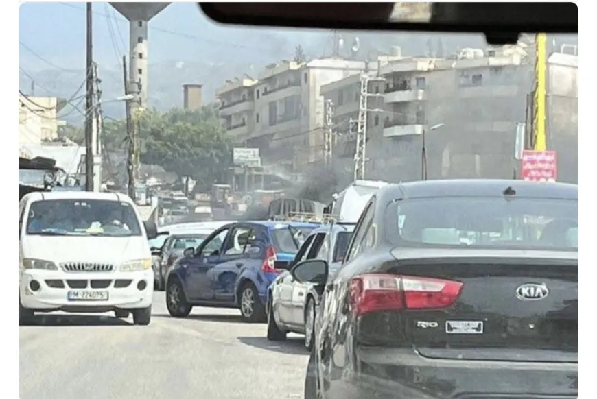 قطع طريق العيرونية - الفوار بالإطارات المشتعلة للمطالبة بإخلاء سبيل موقوف