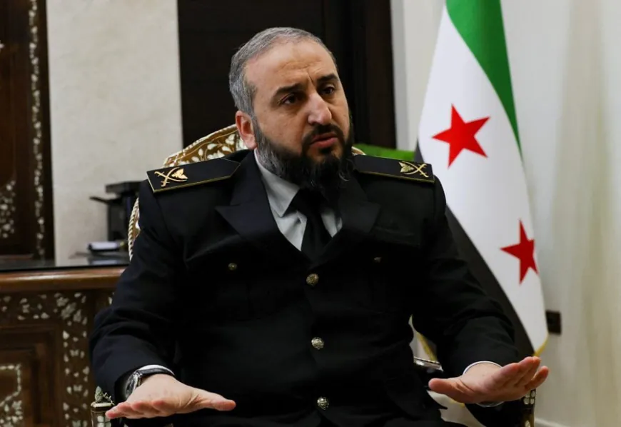 وزير الدفاع السوري: لن نسمح لأي فصيل عسكري بالعمل خارج سلطة الوزارة