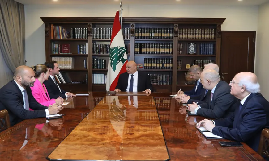 خدمة “ستارلينك” على طاولة عون
