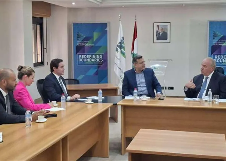 وزير الاتصالات بحث مع مسؤول "ستارلينك" في استفادة لبنان من خدمات الشركة
