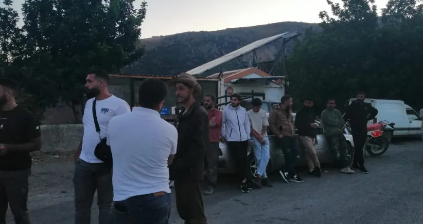 وقفة احتجاجية لاهالي كفركلا استنكارا  لاستمرار إسرائيل باطلاق النارعلى كل من يتنقل داخل البلدة