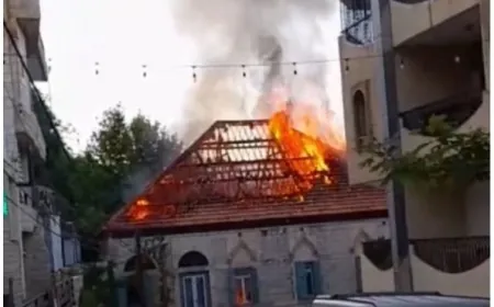حريق ضخم يلتهم فندق كرز إهدن الشهير