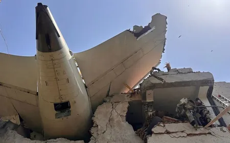 من هو الناجي الوحيد في تحطم طائرة الخطوط الهندية؟