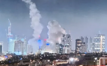 حرائق ودخان في "تل أبيب" بعد سقوط أحد الصواريخ الإيرانية