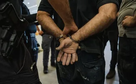 عميل في المترو