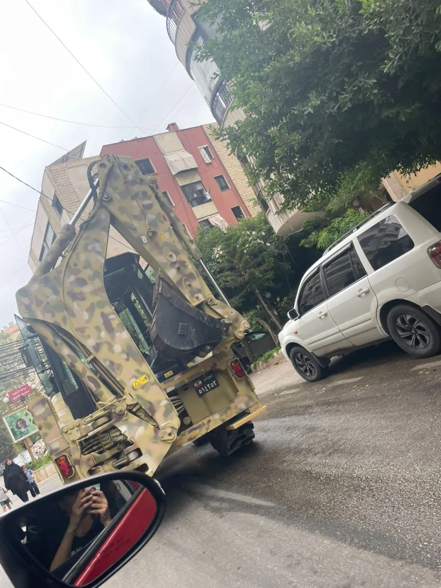الجيش اللبناني يكشف على مبنى في السانت تيريز في الضاحية الجنوبية لبيروت بطلب من لجنة الإشراف