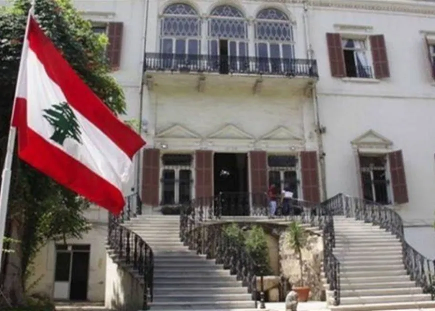 الخارجية اللبنانية تدين العدوان الإسرائيلي على إيران وتحذر من التصعيد