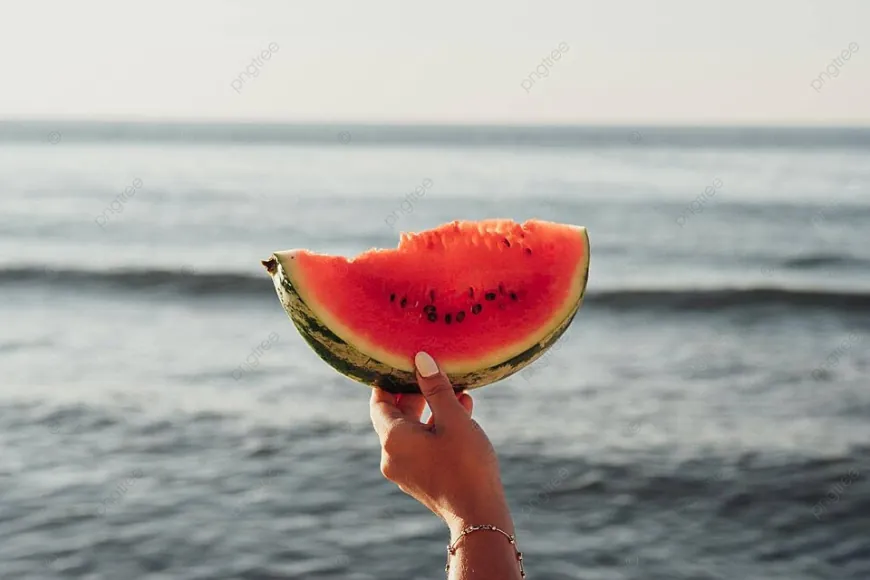 عند تناول البطيخ.. "خطأ شائع" يمكن أن يسبب التسمّم