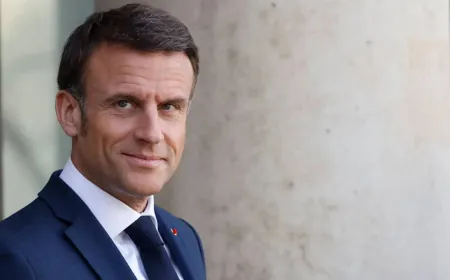 ماكرون يشدد في اتصال هاتفي مع بوتين على ضرورة امتثال إيران لالتزاماتها بموجب معاهدة عدم انتشار الأسلحة النووية ولا سيما التعاون الكامل مع وكالة الطاقة الذرية