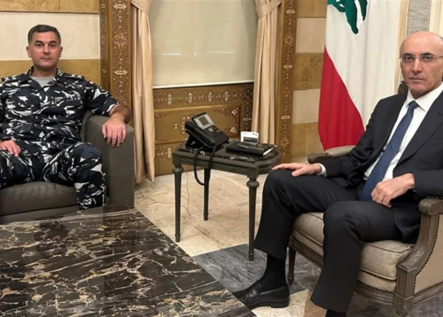 وزير الداخلية بحث مع عبد الله في دور قوى الأمن الحيوي في حفظ الأمن