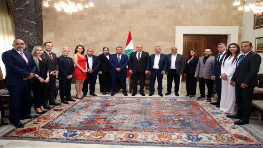 إستقبال وفداً من الأستاذة المتقاعدين في الجامعة اللبنانية بقصر بعبدا.