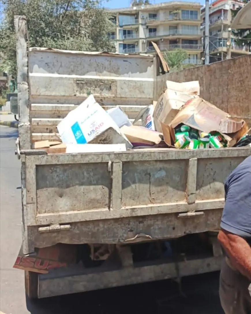 بلدية طرابلس تُصادر وتتلف مواد غذائية فاسدة وتُلاحق المخالفين قضائياً