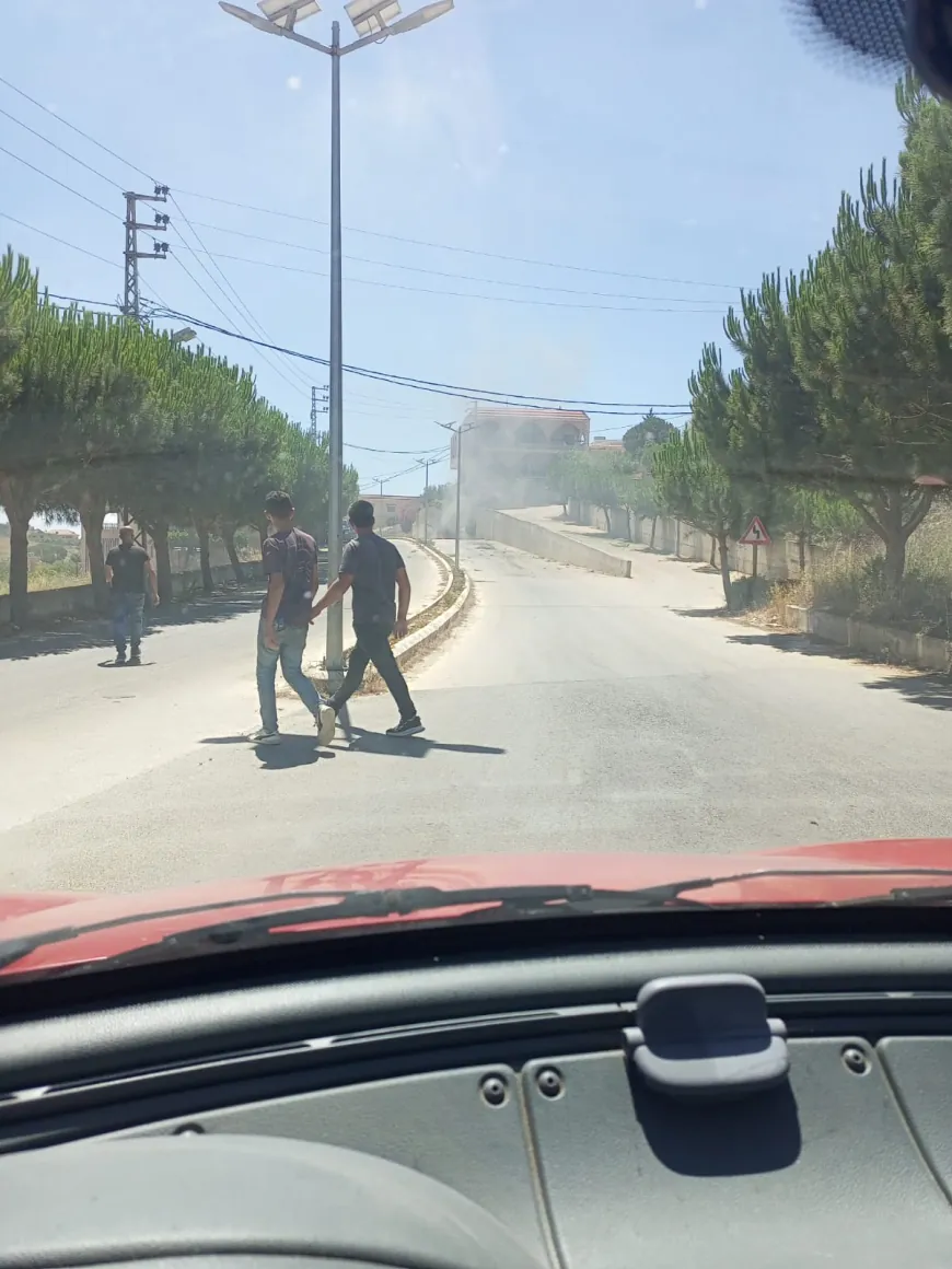 مسيرة اسرائيلية تستهدف سيارة بصاروخين في بنت جبيل