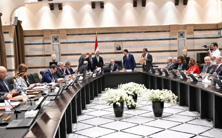 *بدء جلسة مجلس الوزراء في السراي الحكومي*