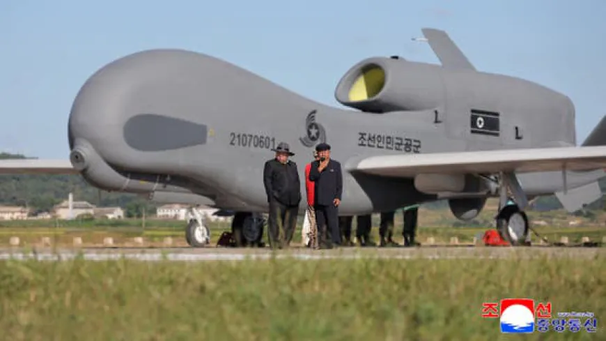 زعيم كوريا الشمالية يشرف على اختبار طائرة هجومية مسيرة