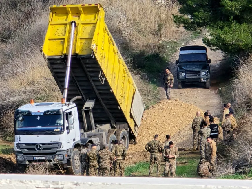 معلومات صحافيّة كشفَت أنّ شحنة السلاح التي سلّمتها "فتح" للجيش في عين الحلوة تضمّنت منصة صواريخ مع 16 صاروخاً و10 "دوشكات" ورشاشات إضافةً إلى كمية من الذخائر