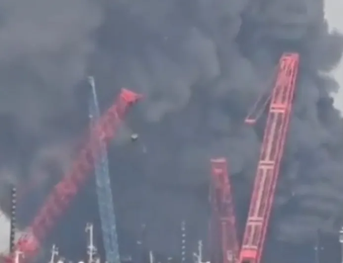 بالفيديو  مشاهد  انفجارات  في  البحرين.