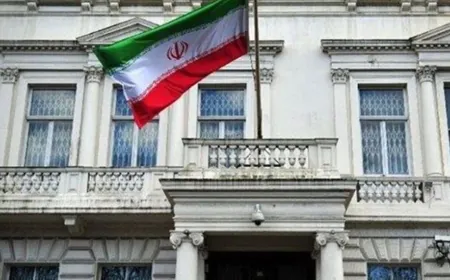 لبنان يواجه الانهيار: الحكومة مطالبة فوراً بطرد البعثة الإيرانية وتجميد أموالها!