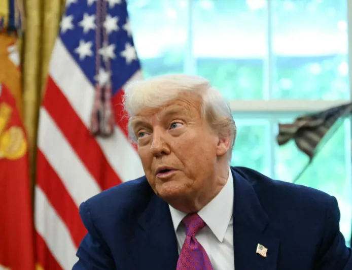 خديعة العالم الكبرى: ترامب يشعل الحرب… ويُجبر العالم على إطفائها