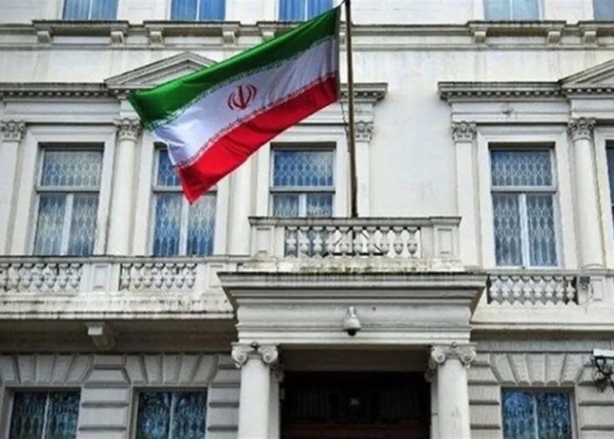 لبنان يواجه الانهيار: الحكومة مطالبة فوراً بطرد البعثة الإيرانية وتجميد أموالها!