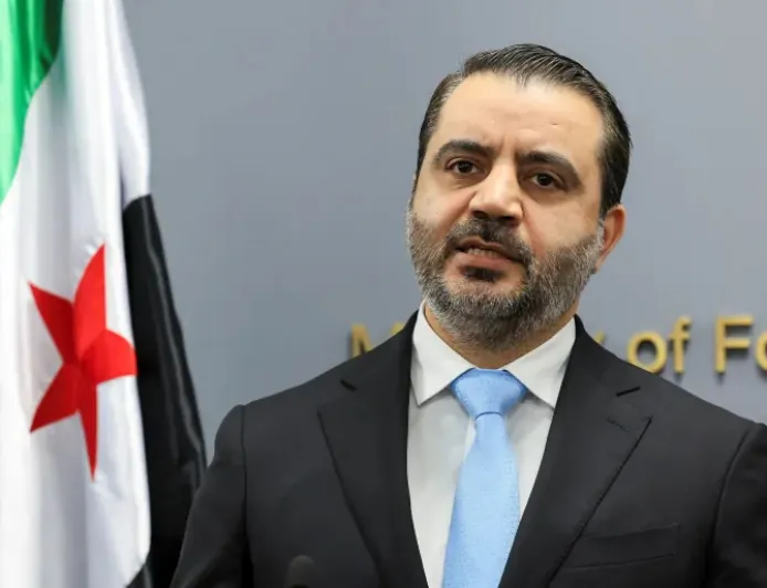 طرابلس تستقبل الشيباني: صفحة جديدة نعم... عودة إلى الماضي لا