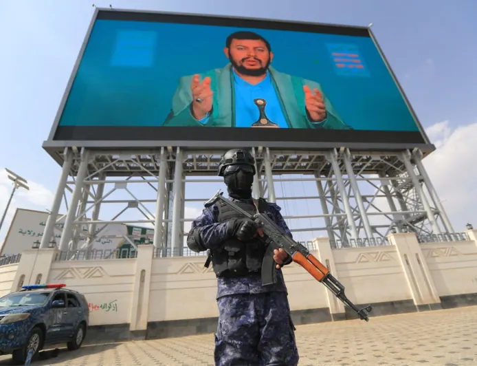 من يعبث بأمن الخليج... يفتح أبواب مواجهة لا يريدها أحد