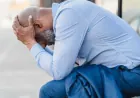 الوحدة تسرق سنوات من صحتك النفسية.. والرجال أكثر هشاشة