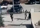 كاميرات المراقبة توثق لحظات إطلاق النار على كنيسة في الكرك