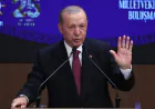 وكالة: أردوغان يرتدي ربطة عنق تحمل رسوما للمقاتلة "قآن" لهذا السبب