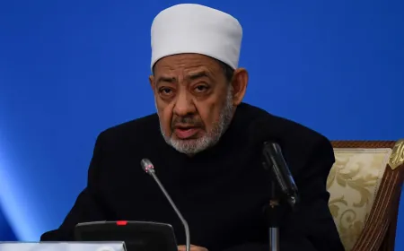 الأزهر يندد بالهجمات على مطار الملك خالد ويؤكد انتهاكها للشرع الدولي