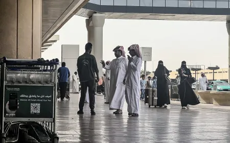 قادة الإمارات يرسلون برقيات تعزية للعاهل السعودي بضحايا مطار الرياض