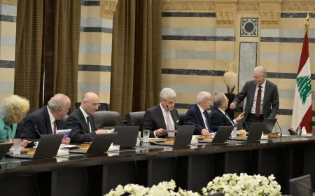 جعجع بين السلطة والمعارضة... هل تُدار الدولة بالانسحابات أم بالقرارات؟