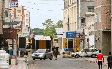 الحكومة اليمنية تعلن عن هجمات للحوثيين على قصر معاشيق الرئاسي في عدن.. والجماعة تعلق