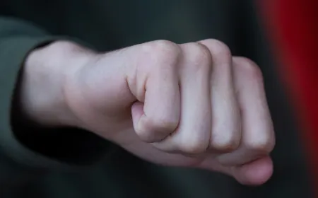 ما علاقة قوّة قبضة اليد بصحّة الدماغ مع التقدّم في العمر؟