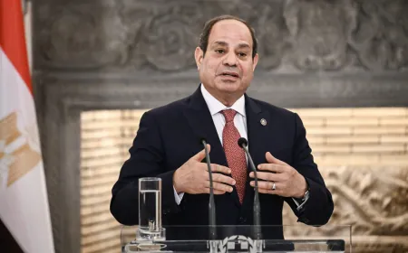 مسؤول يمني يثمّن موقف مصر الداعم للسعودية.. ماذا قال عن باب المندب وقناة السويس؟