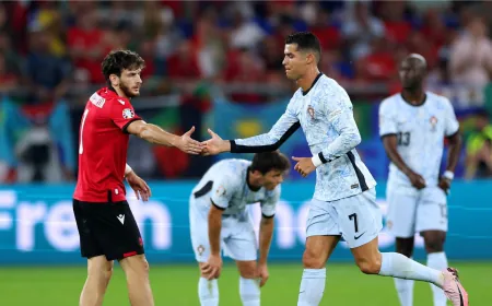 رونالدو يدعم كفاراتسخيليا بعد الإصابة.. ماذا كتب له؟