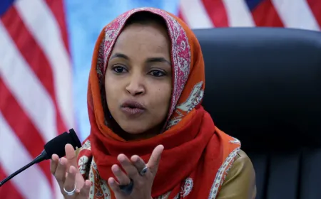 إلهان عمر تكشف ما صُودر بعملية تفتيش منزلها ضمن تحقيق وثائق هجرتها