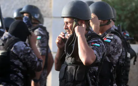 مقتل 6 أشخاص وإصابة 28 في حادثة إطلاق نار بكنيسة الكرك الأردنية