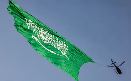 إصابتان وأضرار في منشآت بعد اعتراض صاروخين باليستيين جنوب السعودية