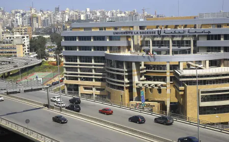 جامعة الحكمة تنفي تأثر أنشطتها بحادث مروري قرب الحرم