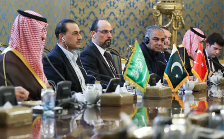 لبنان بين رهانين: هل تصحح السياسة الخارجية معادلة الصراع الإقليمي؟